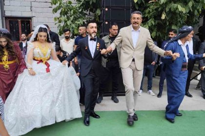 vali-celik-sehit-ailesinin-dugun-torenine-katildi