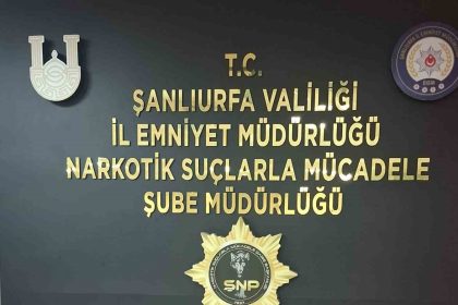 yolcunun-cantasindan-uyusturucu-cikti