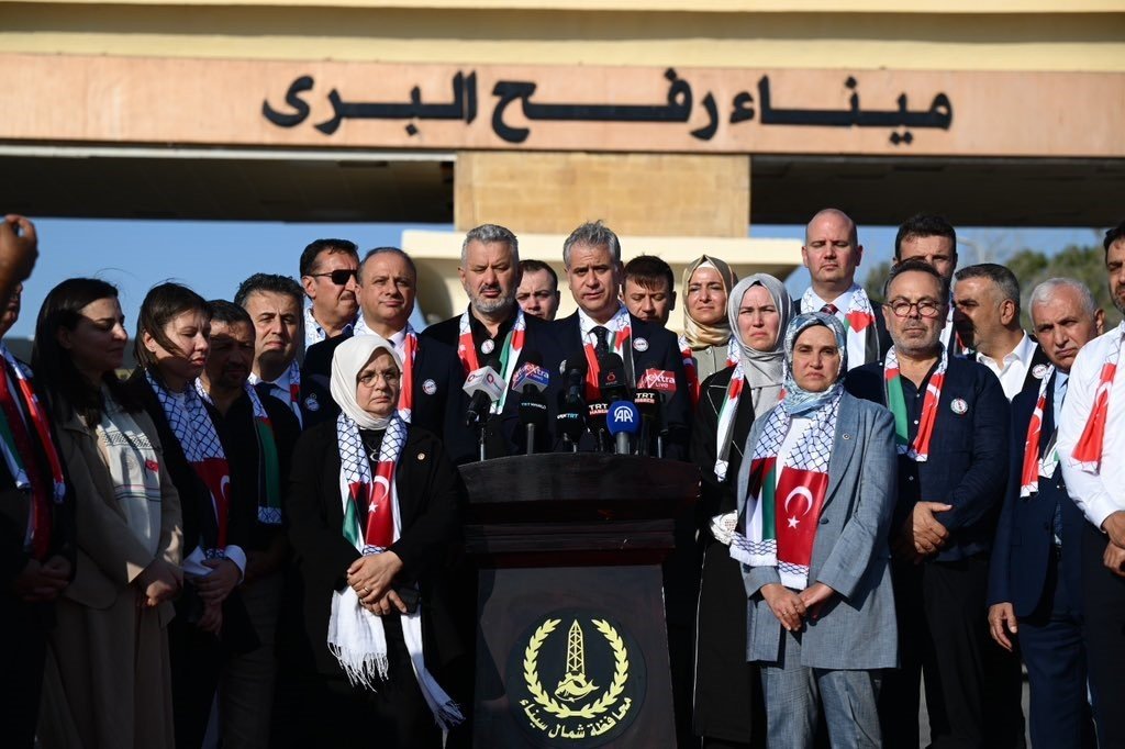 ak-parti-genel-baskan-yardimcisi-yalcin-gazzeyi-insansizlastirmaya-yonelik-bir-etnik-temizlik-sucu-isleniyor