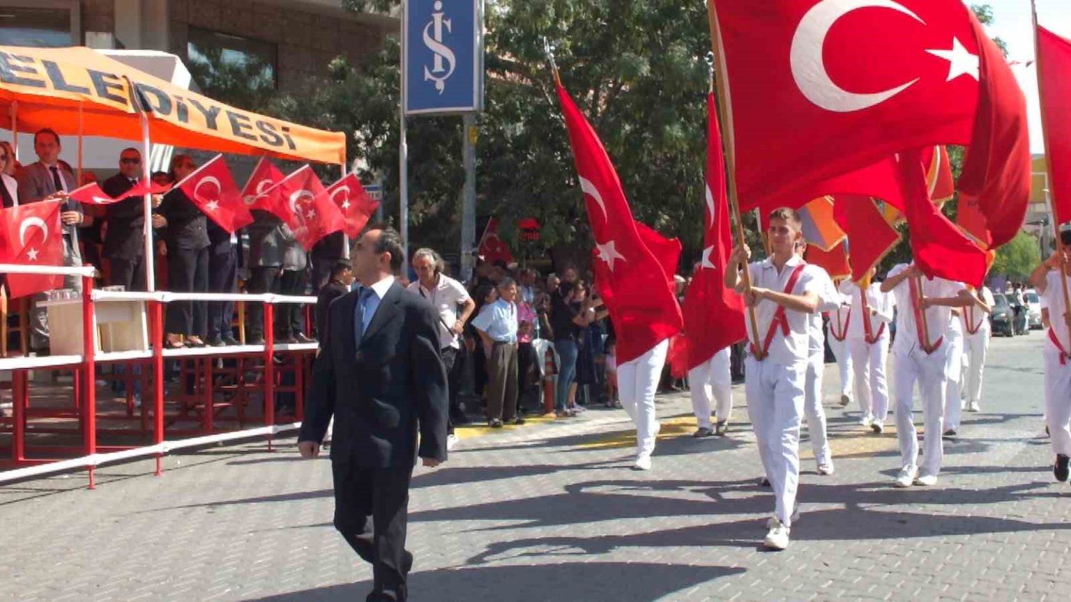balikesir-burhaniye-de-103-kurtulus-coskusu