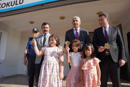 baskan-hallac-ilk-ders-zilinde-ogrencilerle-bulustu