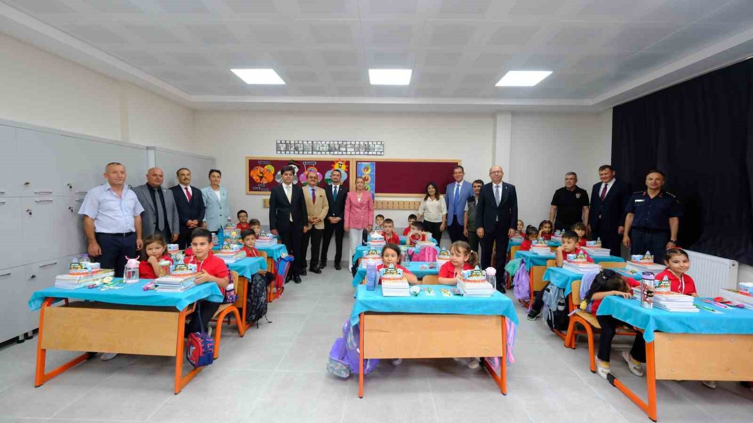 burdurda-41-bin-405-ogrenci-icin-ders-zili-caldi