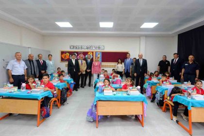 burdurda-41-bin-405-ogrenci-icin-ders-zili-caldi