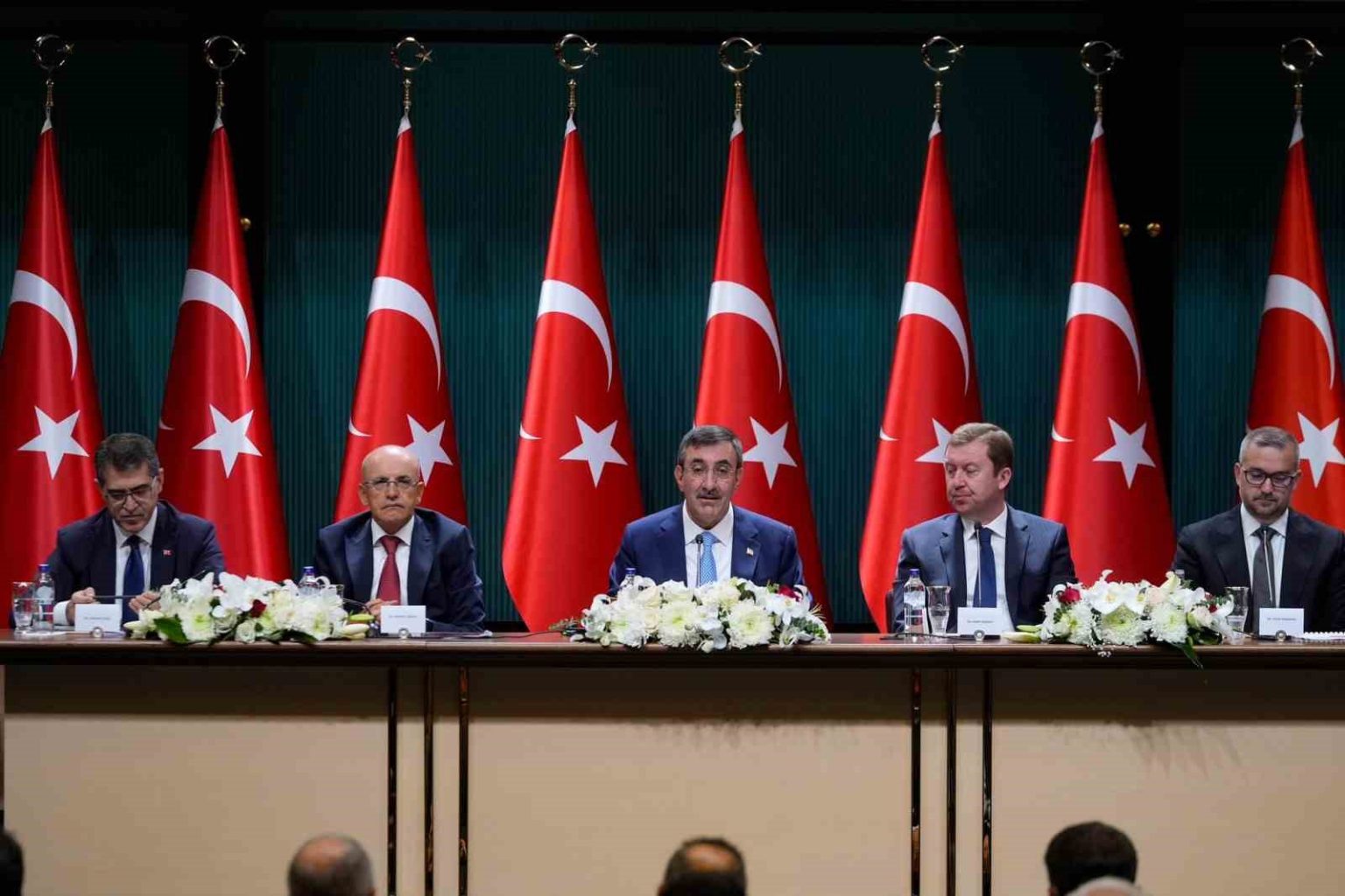 cumhurbaskani-yardimcisi-yilmaz-enflasyonu-dusurdukce-buyume-potansiyelimiz-yukari-tasinacak