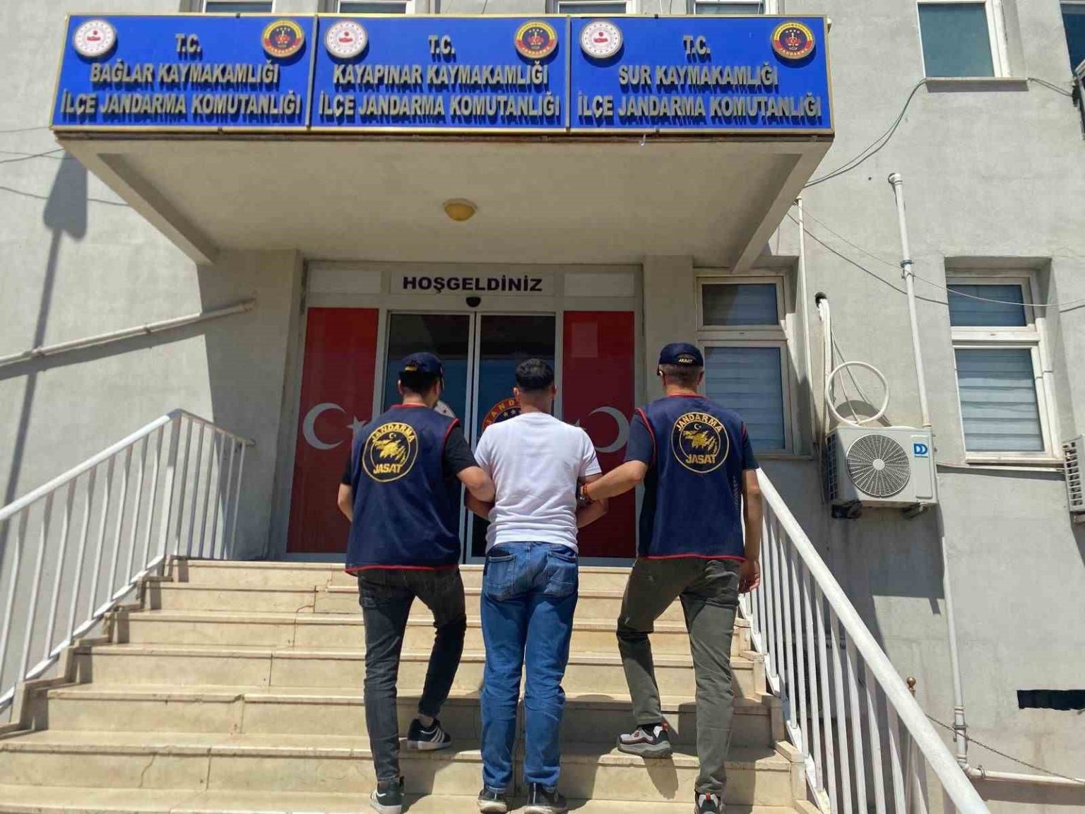 diyarbakirda-haklarinda-kesinlesmis-hapis-cezasi-bulunan-63-kisi-yakalandi