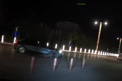 elazigda-drift-atan-arac-kameralara-yansidi