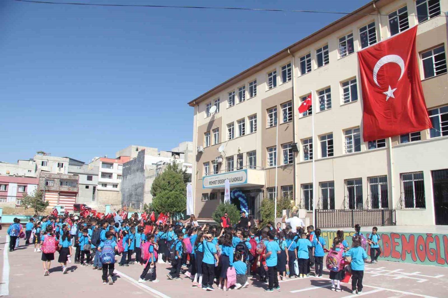 gaziantepte-705-bin-ogrenci-ders-basi-yapti