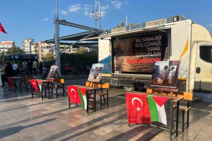 gazzedeki-cocuklar-icin-bos-siralar-etkinligi