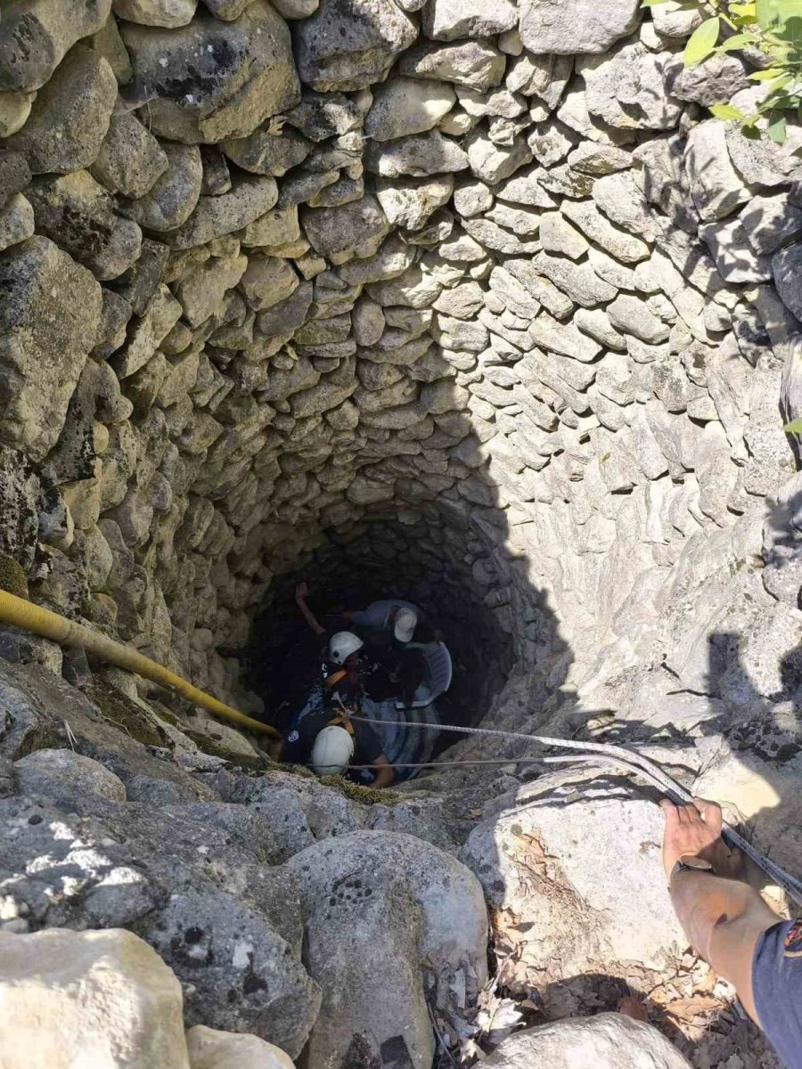 hatayda-7-metre-derinligindeki-kuyuya-dusen-kadin-kurtarildi