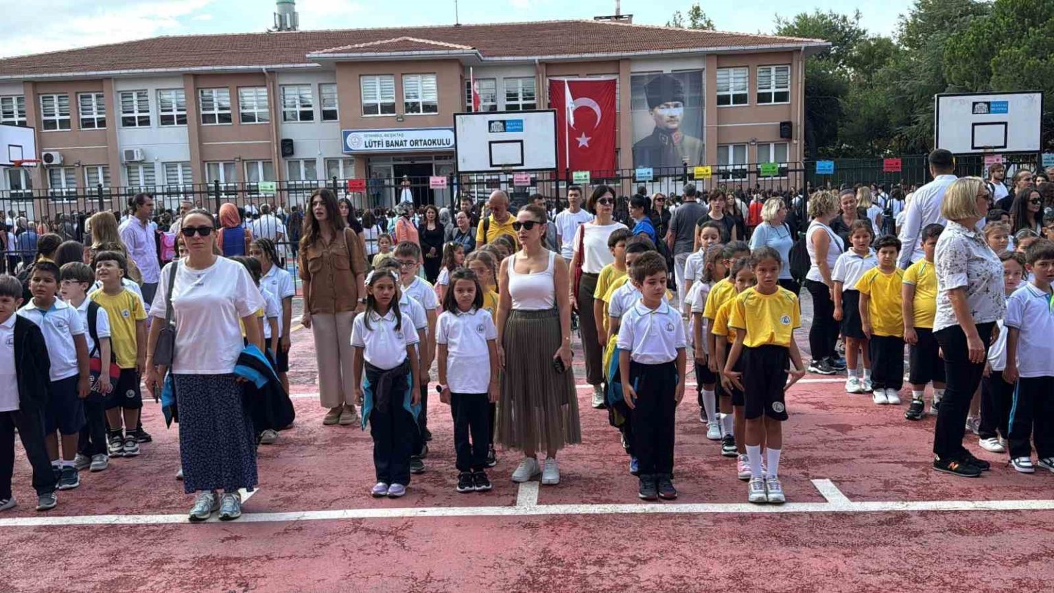 istanbulda-ilk-ders-zili-caldi