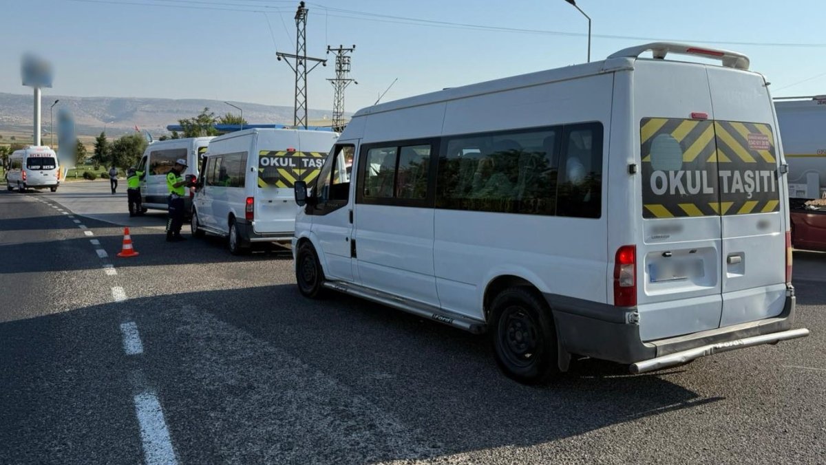 jandarmadan-okul-cevrelerinde-238-personelle-yogun-denetim