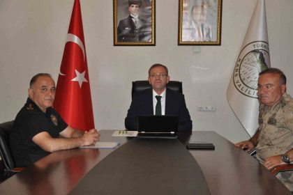 karsta-agustos-ayi-asayis-ve-guvenlik-toplantisi-yapildi