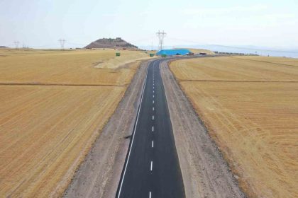 kayseri-buyuksehirden-kirsala-350-kilometrelik-yol-atagi