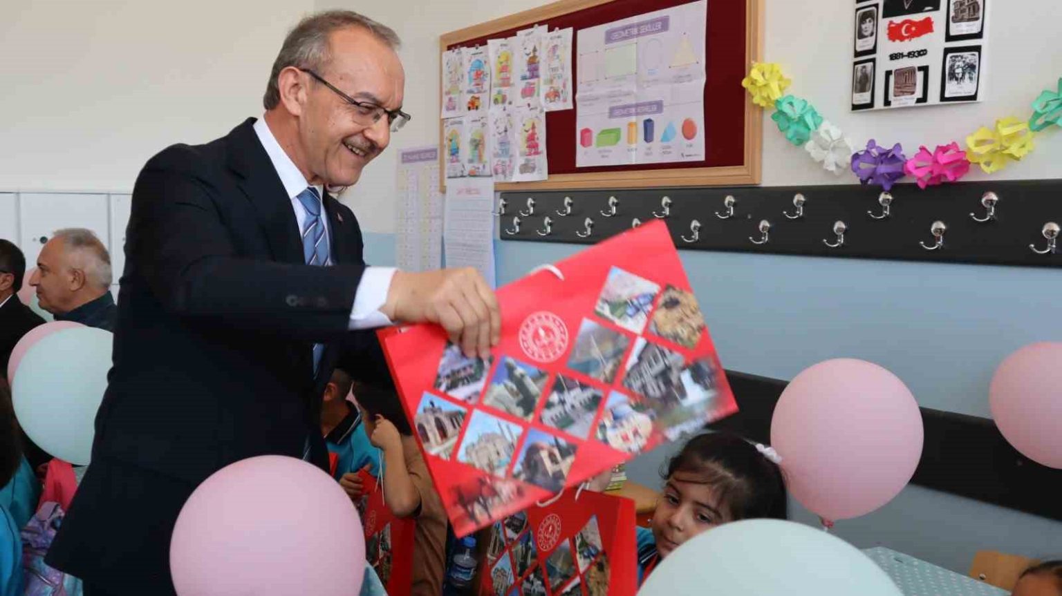 malatyada-150-bin-ogrenci-ders-basi-yapti