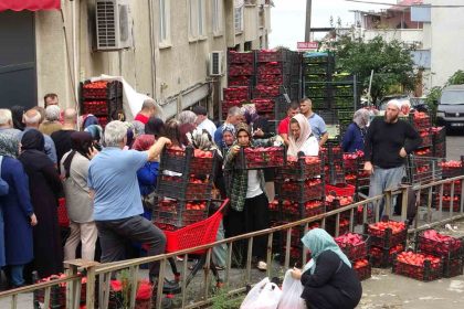 market-acilisinda-izdiham