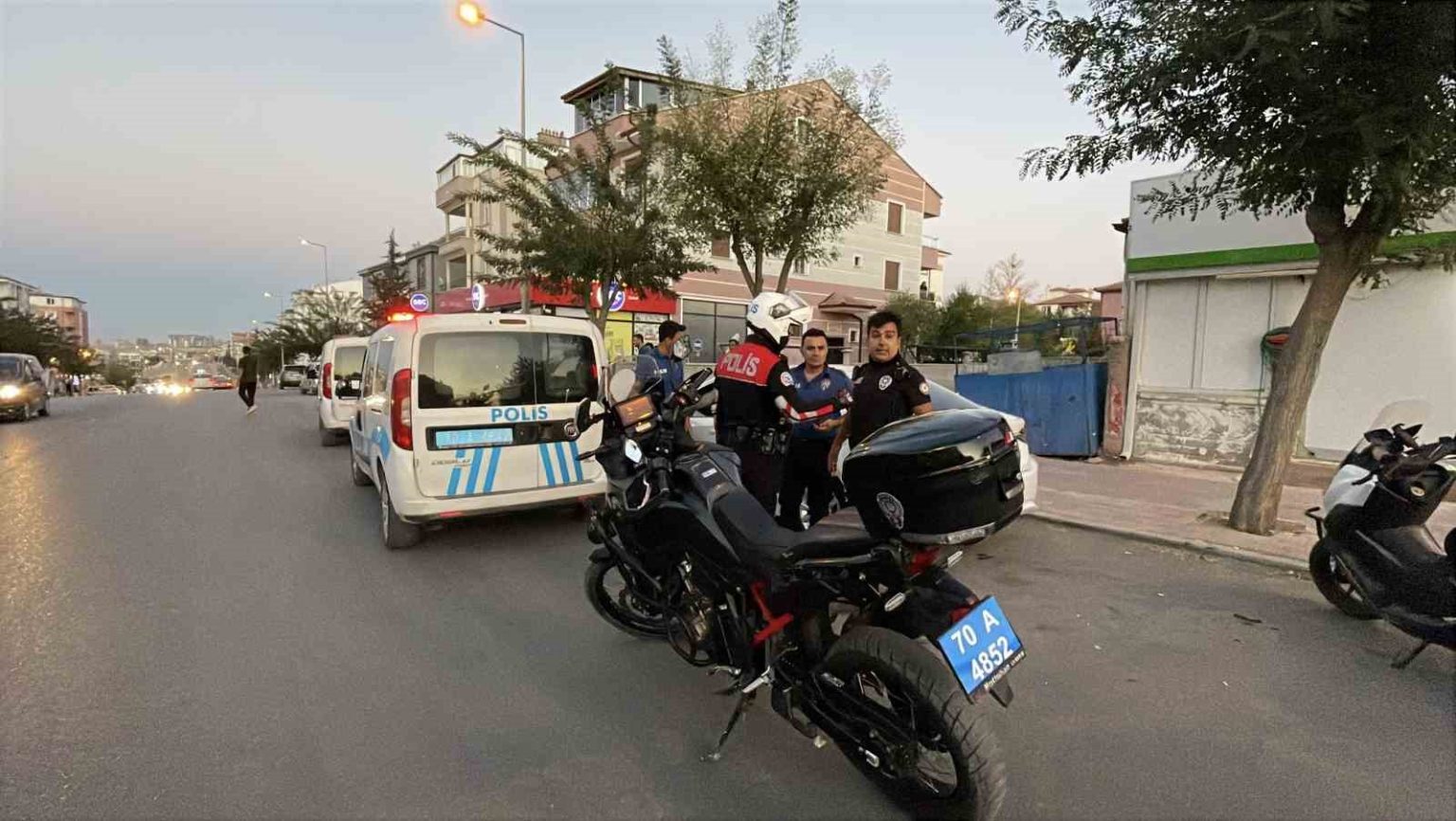 polisin-dur-ihtarina-uymayan-motosikletli-kovalamaca-sonucu-yakalandi