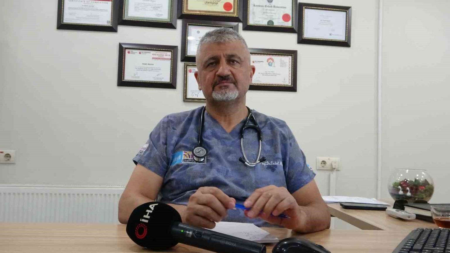 prof-dr-erdal-akturk-kovid-asilari-kalp-krizi-ve-felc-riskini-azaltiyor