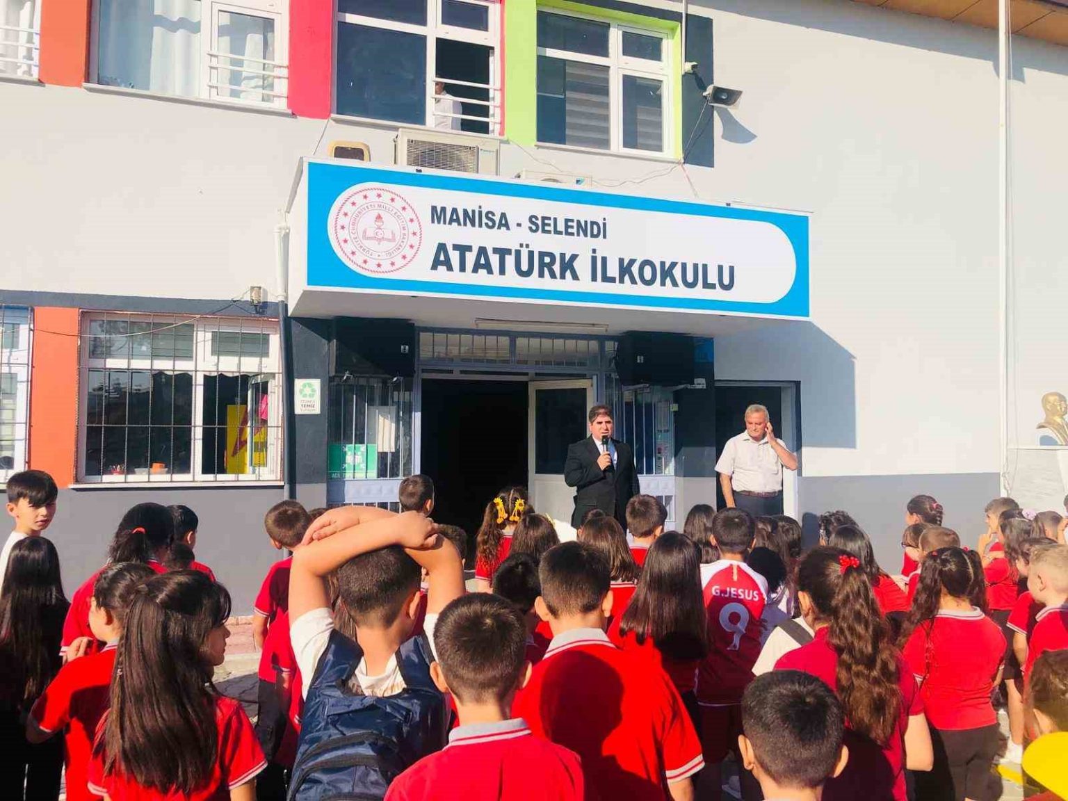 selendide-2-bin-269-ogrenci-ders-basi-yapti