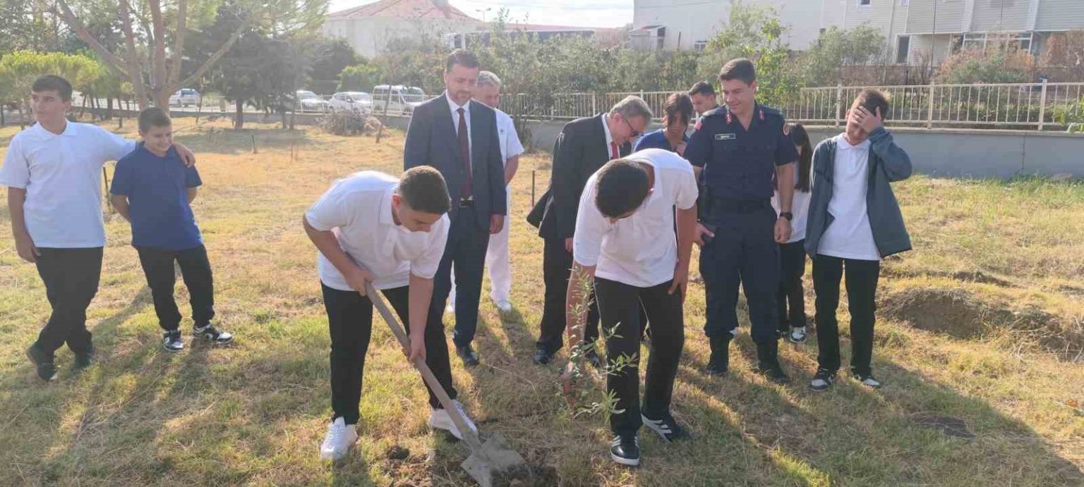 tekirdagda-liseliler-fidan-dikti