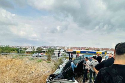 tekirdagda-sanayi-koprusunde-iki-arac-carpisti-3-yarali