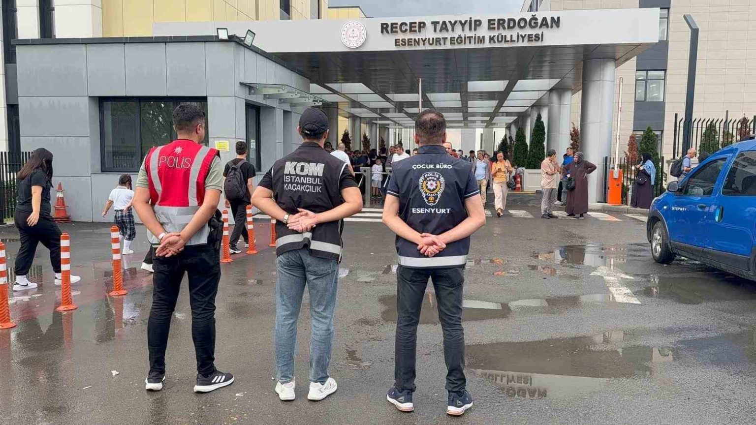 yeni-egitim-ogretim-yilinda-polis-ekipleri-goz-actirmadi