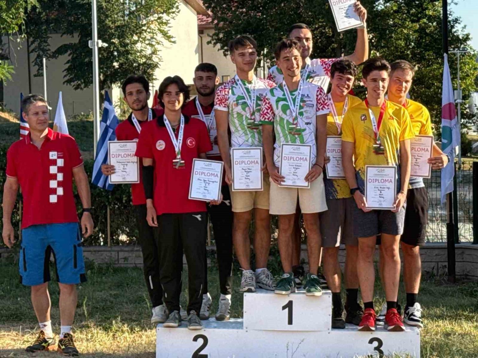 zorlu-parkurlarda-mucadele-ettiler