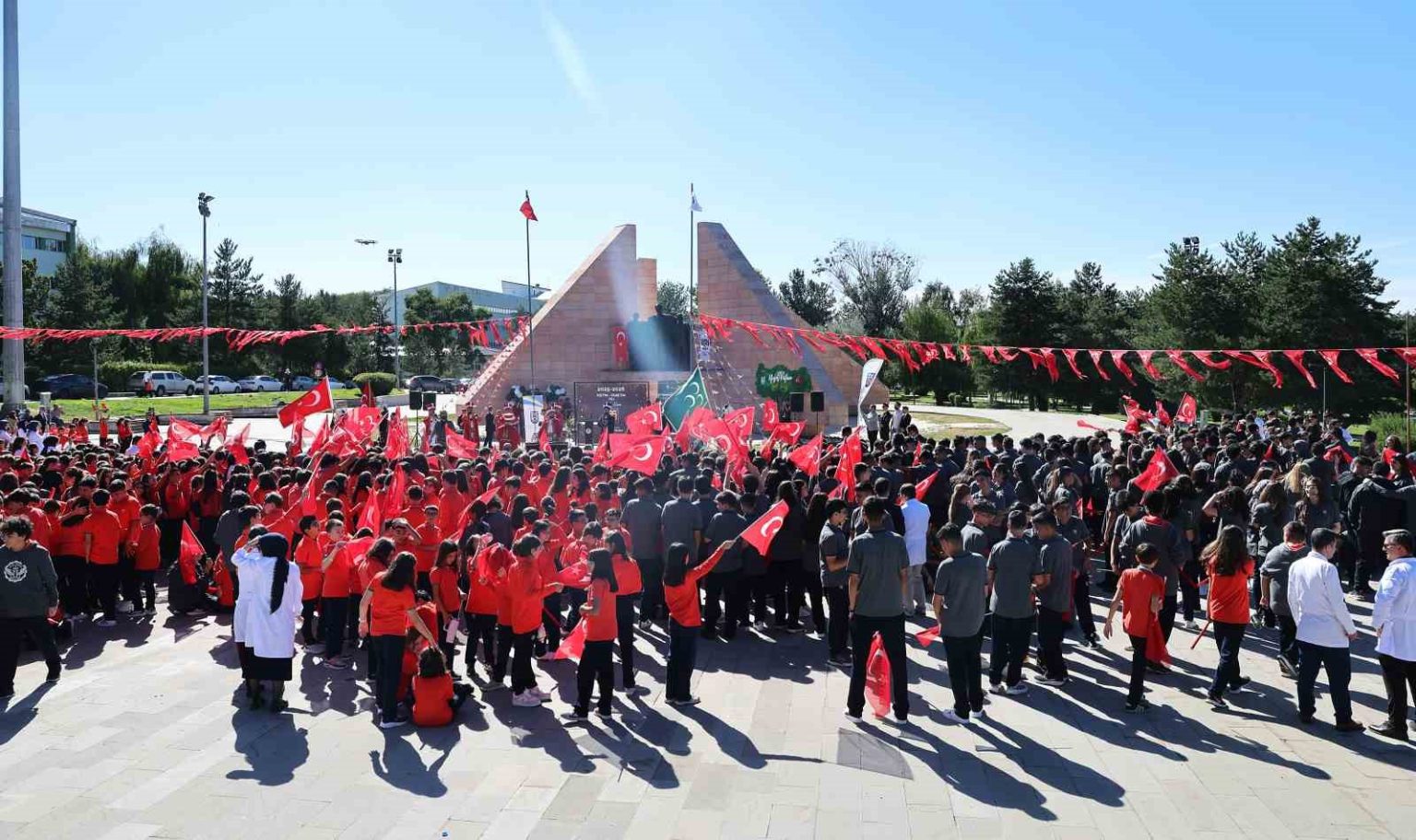 2025-2026-egitim-ogretim-yilina-yesil-vatan-temasiyla-merhaba-dediler