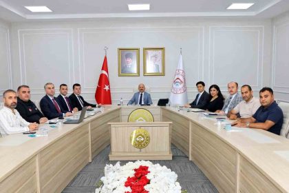 adiyamanda-deprem-konutlari-ve-altyapi-calismalari-degerlendirildi