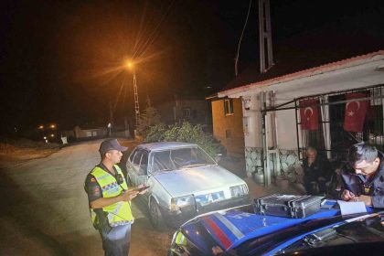 alkollu-surucu-5-yilda-8-kez-yakalandi-37-bin-tl-ceza-kesildi