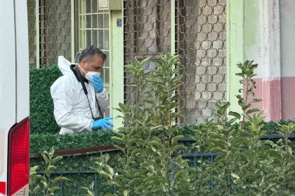 anne-ve-5-yasindaki-kizi-evde-olu-bulundu