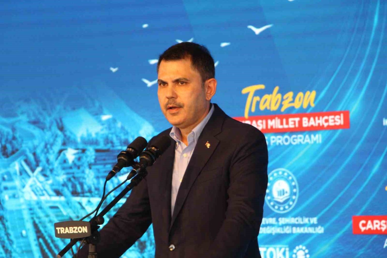 bakan-murat-kurum-onlar-kendi-ic-cekismelerine-devam-etsinler-biz-milletimizin-duasini-almaya-devam-edecegiz