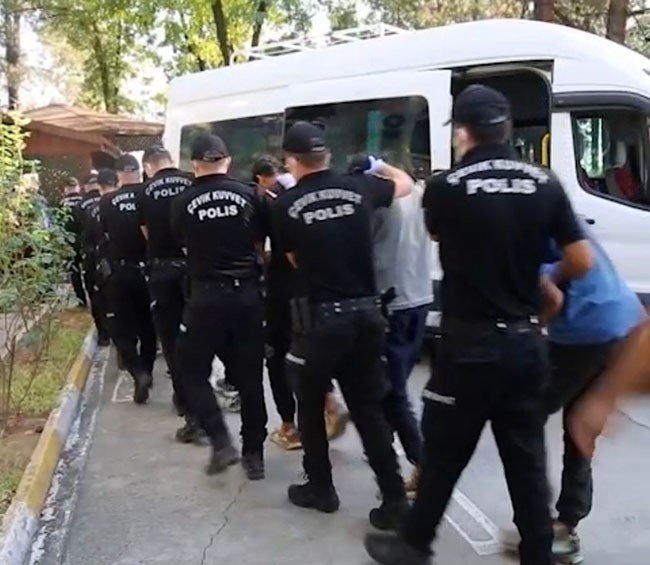 batmanda-filmleri-aratmayan-gocmen-kacakciligi-operasyonu