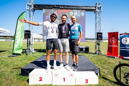 caycuma-granfondoda-eskisehirli-sporcu-kursuye-cikti