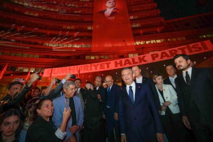 chp-genel-baskani-ozel-benim-il-baskanim-yanimdadir-ozgur-celiktir