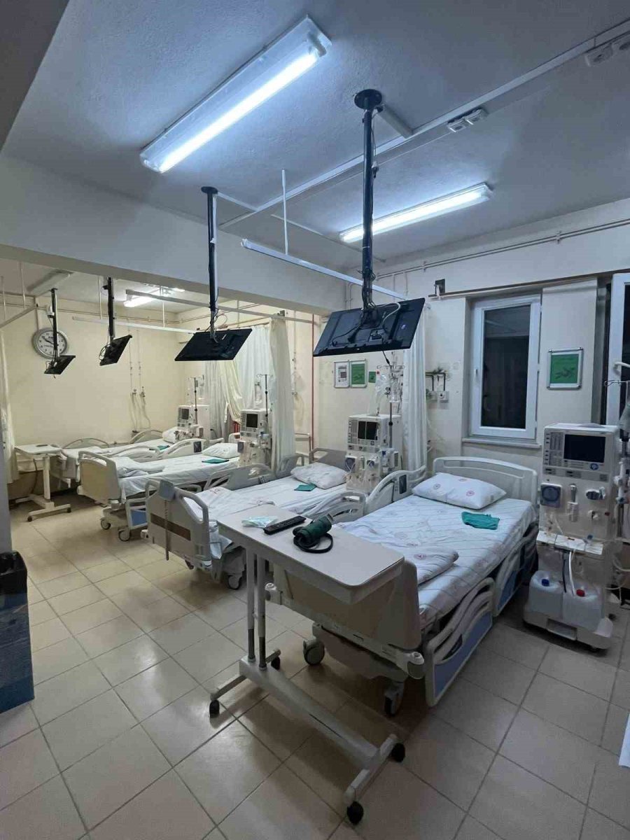 cifteler-devlet-hastanesine-6-yeni-hemodiyaliz-cihazi-kazandirildi