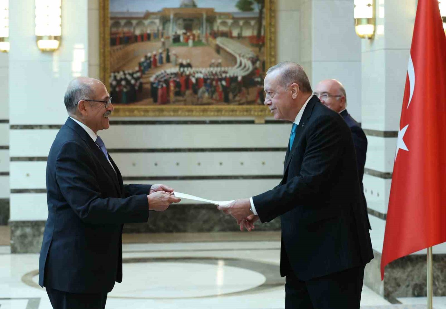 cumhurbaskani-erdogan-4-ulkenin-buyukelcisini-kabul-etti
