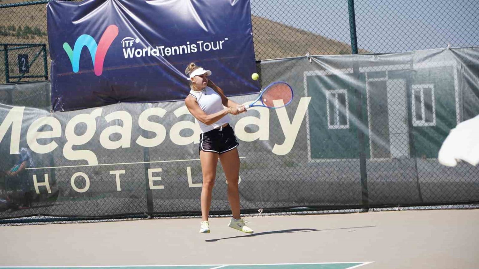 dunya-tenis-turu-bu-yil-ikinci-kez-erciyeste-start-aldi