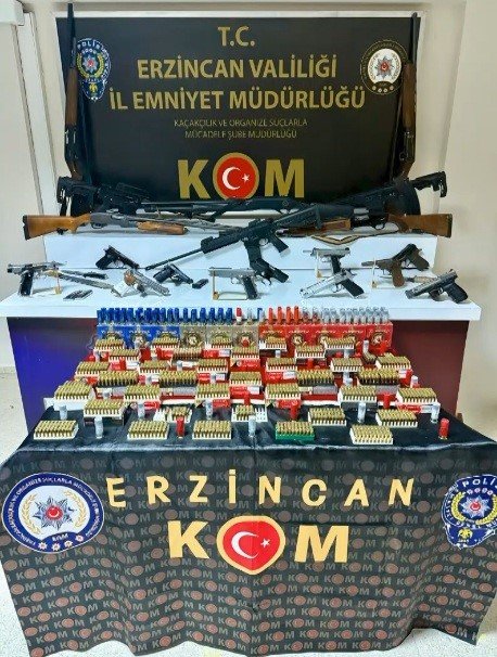 erzincanda-silah-operasyonu-13-supheli-yakalandi-11-tabanca-8-tufek-ele-gecirildi