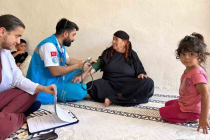 hakkaride-vatandaslara-yerinde-saglik-hizmeti