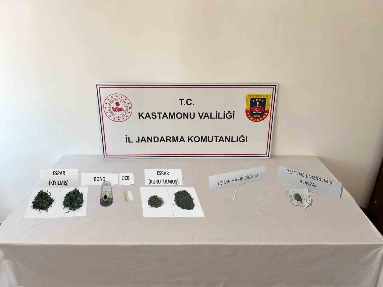 kastamonuda-uyusturucu-operasyonlari-2-gozalti