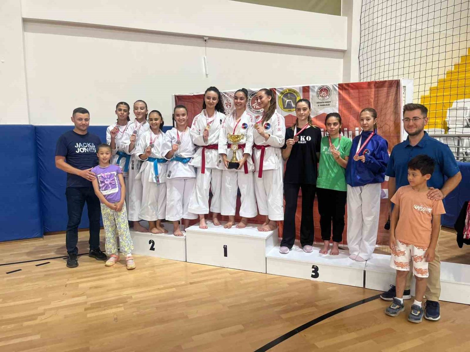 kutahya-karate-ligi-ilk-ayagi-tavsanlida-gerceklesti