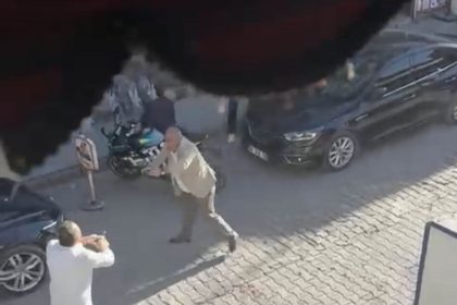musta-2-kisinin-oldugu-silahli-kavganin-goruntuleri-ortaya-cikti