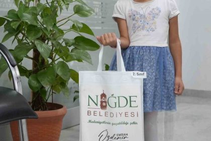 nigde-belediyesinden-ogrencilere-egitim-destegi