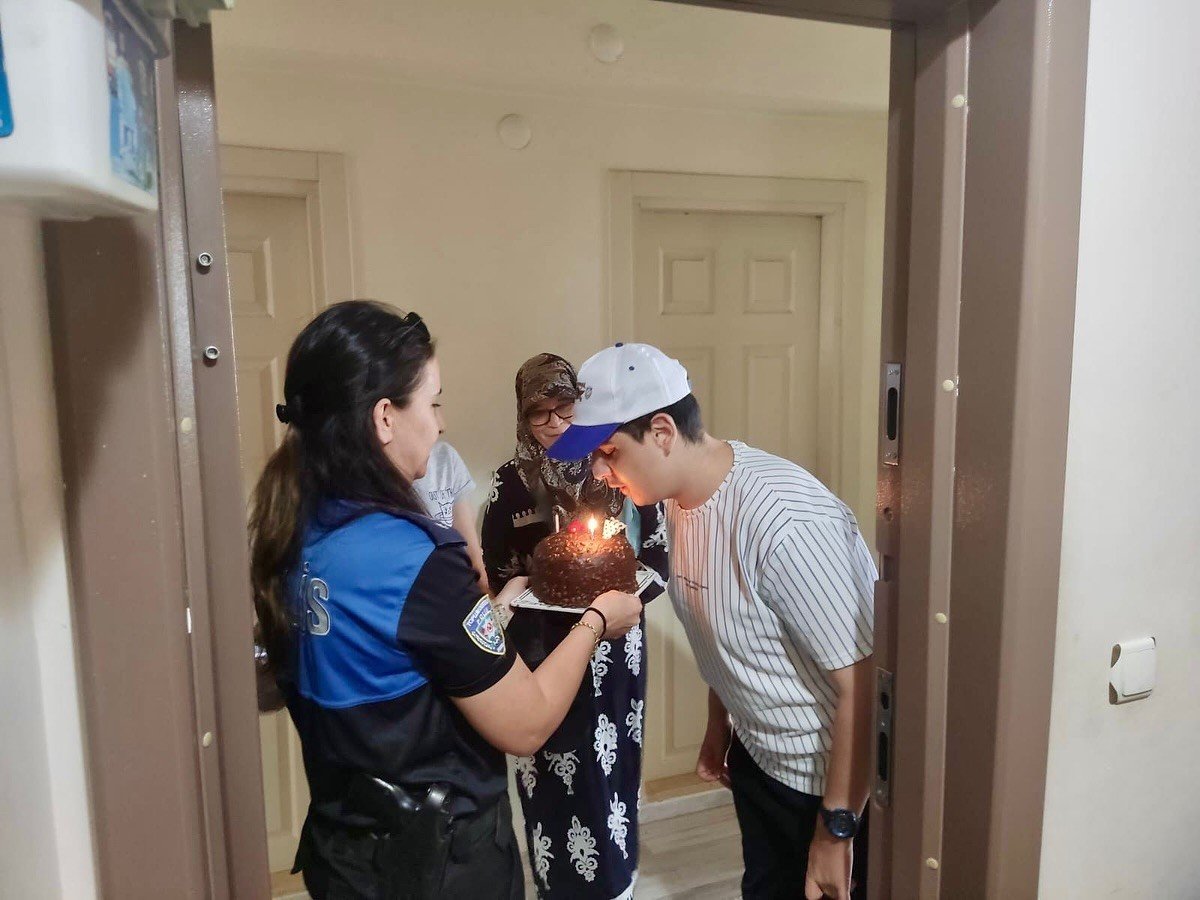 polislerden-ozel-cocuga-unutulmaz-surpriz