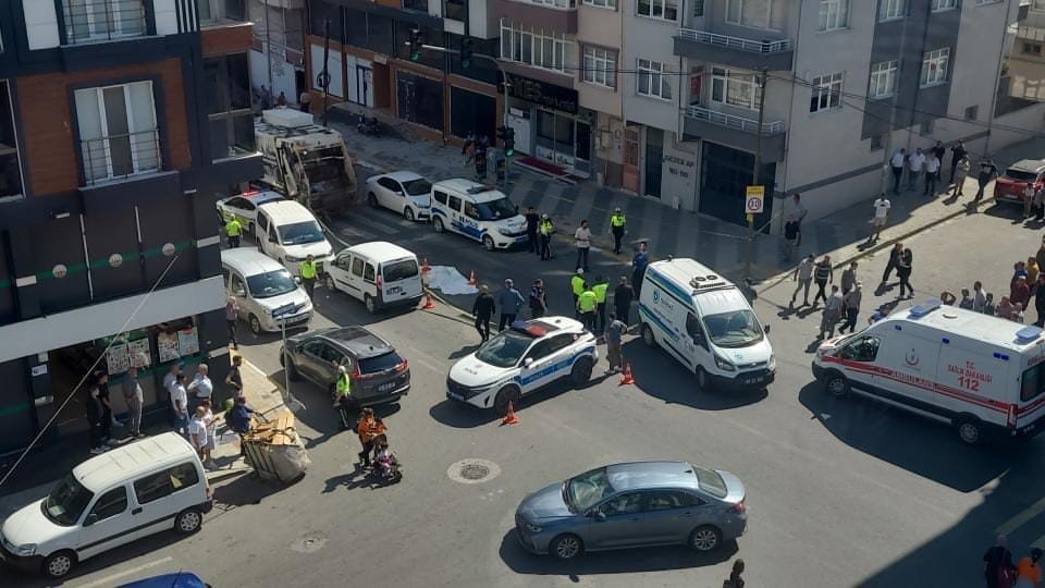 tekirdagda-cop-kamyonunun-carptigi-yasli-adam-hayatini-kaybetti