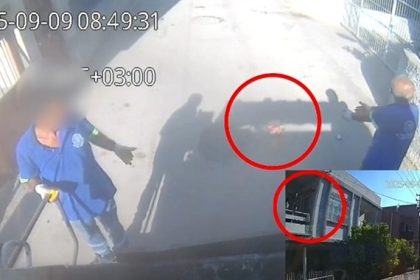 temizlik-gorevlisinin-dovulmesi-kameraya-yansidi