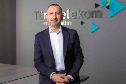turk-telekom-tahtapp-ile-az-goren-cocuklarin-egitimine-isik-tutuyor