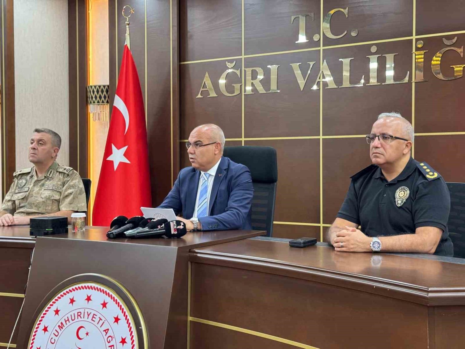vali-koc-agrida-suc-oranlari-dusuyor