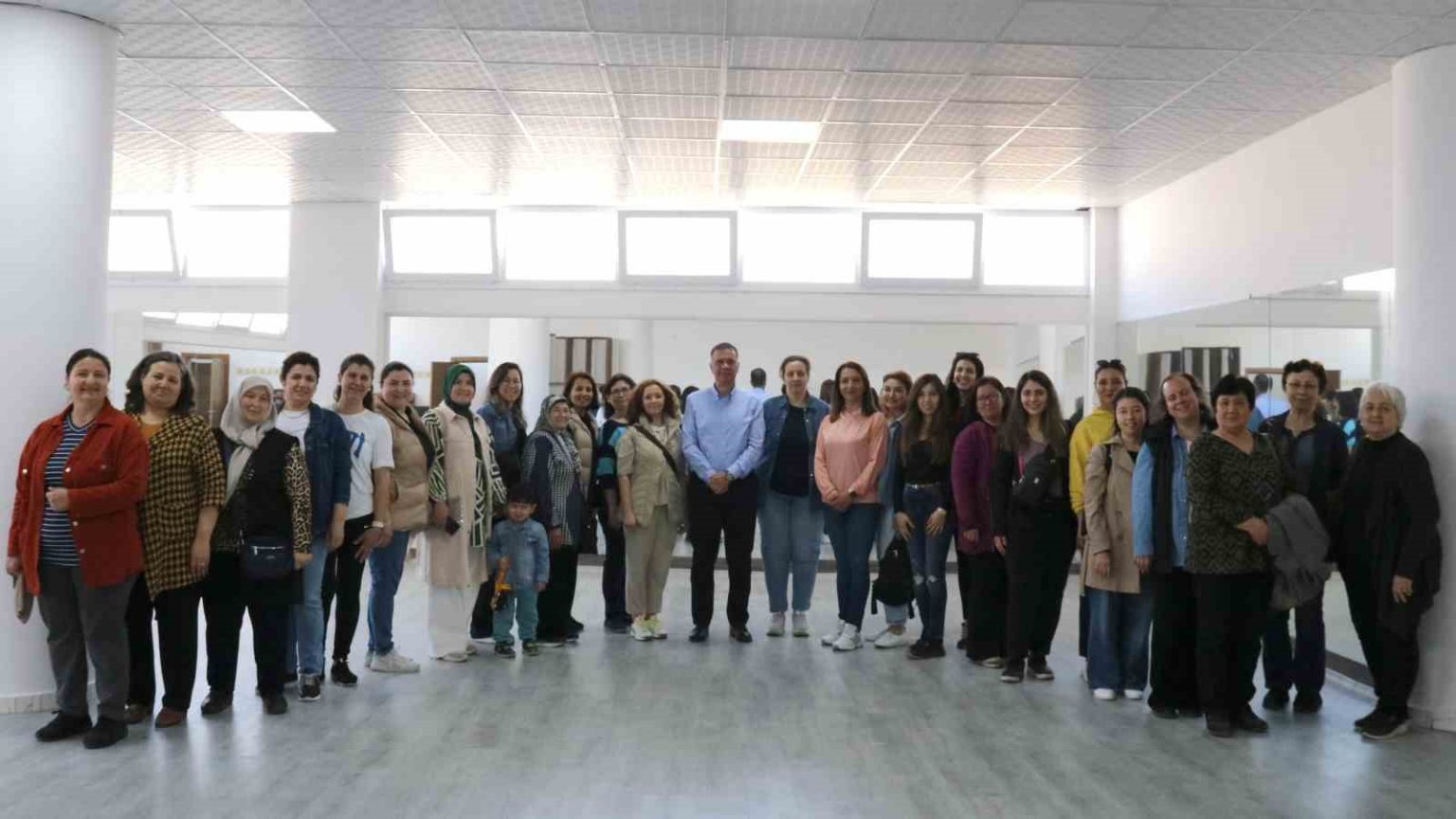 yenipazar-belediyesi-saglikli-yasam-merkezi-vatandaslara-hizmet-vermeye-devam-ediyor