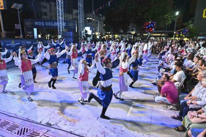 yoreler-renkler-festivalinde-ege-ve-marmara-ruzgari